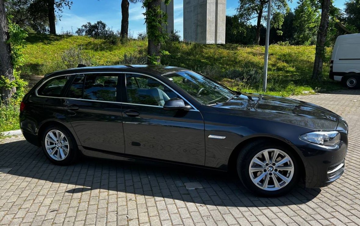 BMW 520 Touring 2016 - Impecável! 126.000Km