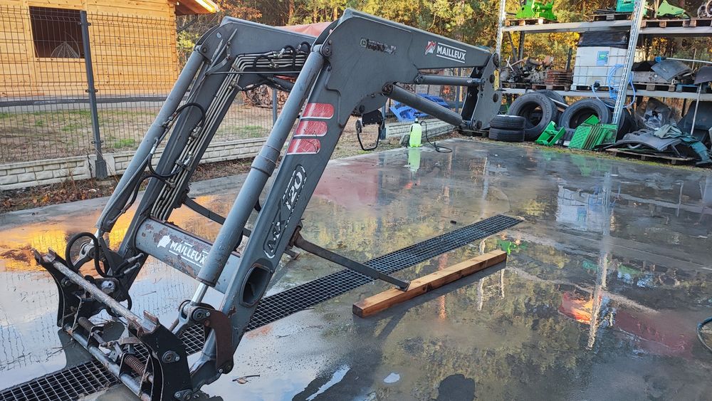 Ładowacz czołowy Mailleux MX 120 sprowadzony