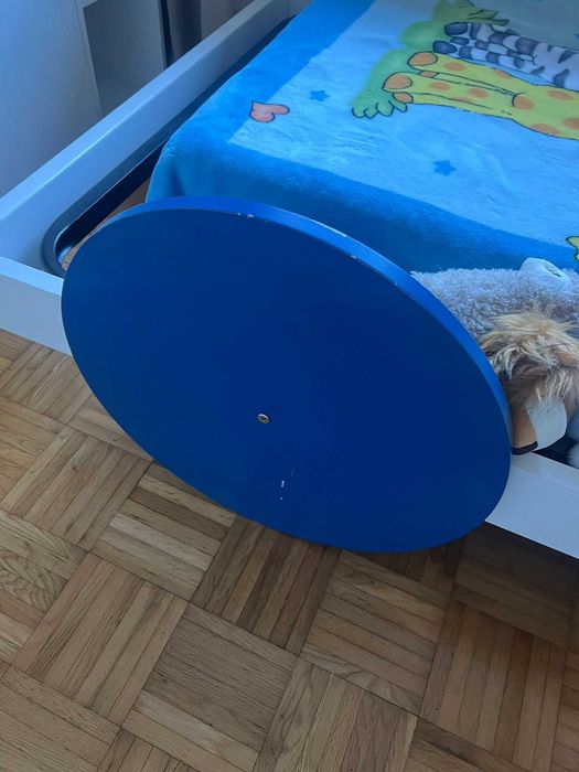 Cama formato carro