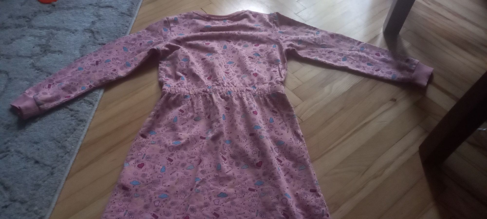 Sukienka dziewczęca rozmiar 134 Sinsay