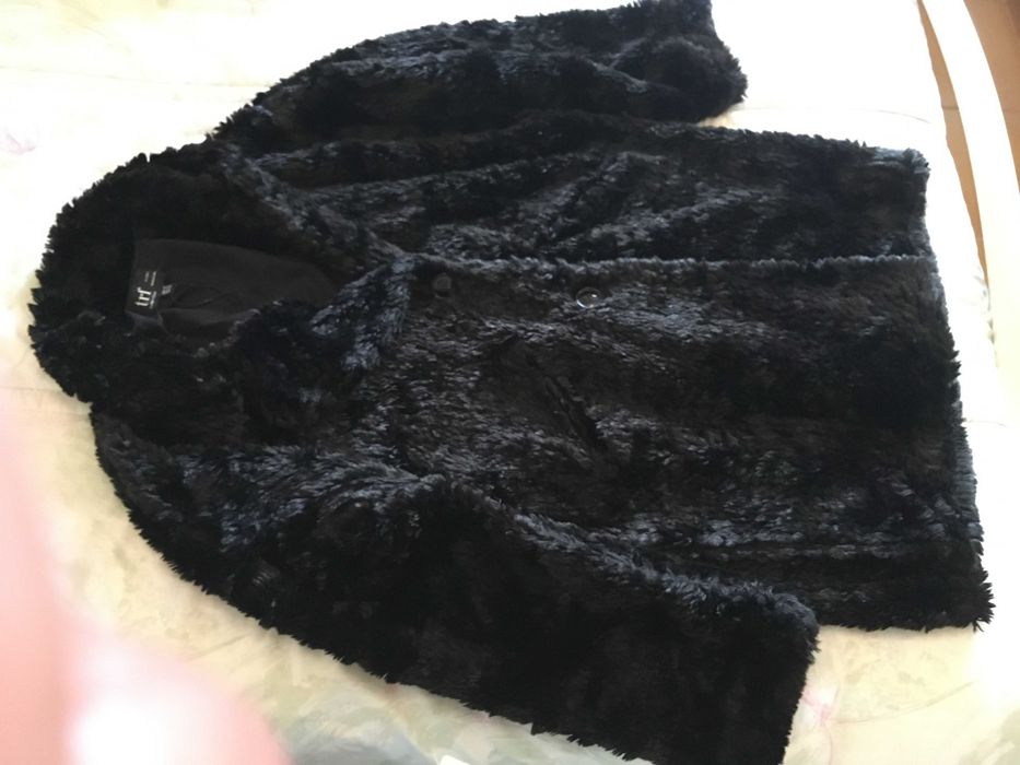 Casaco Zara tamanho M grande NOVO COM ETIQUETA