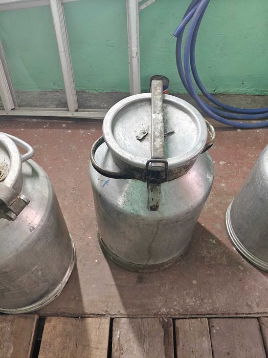 Молочний бідон з алюмінію