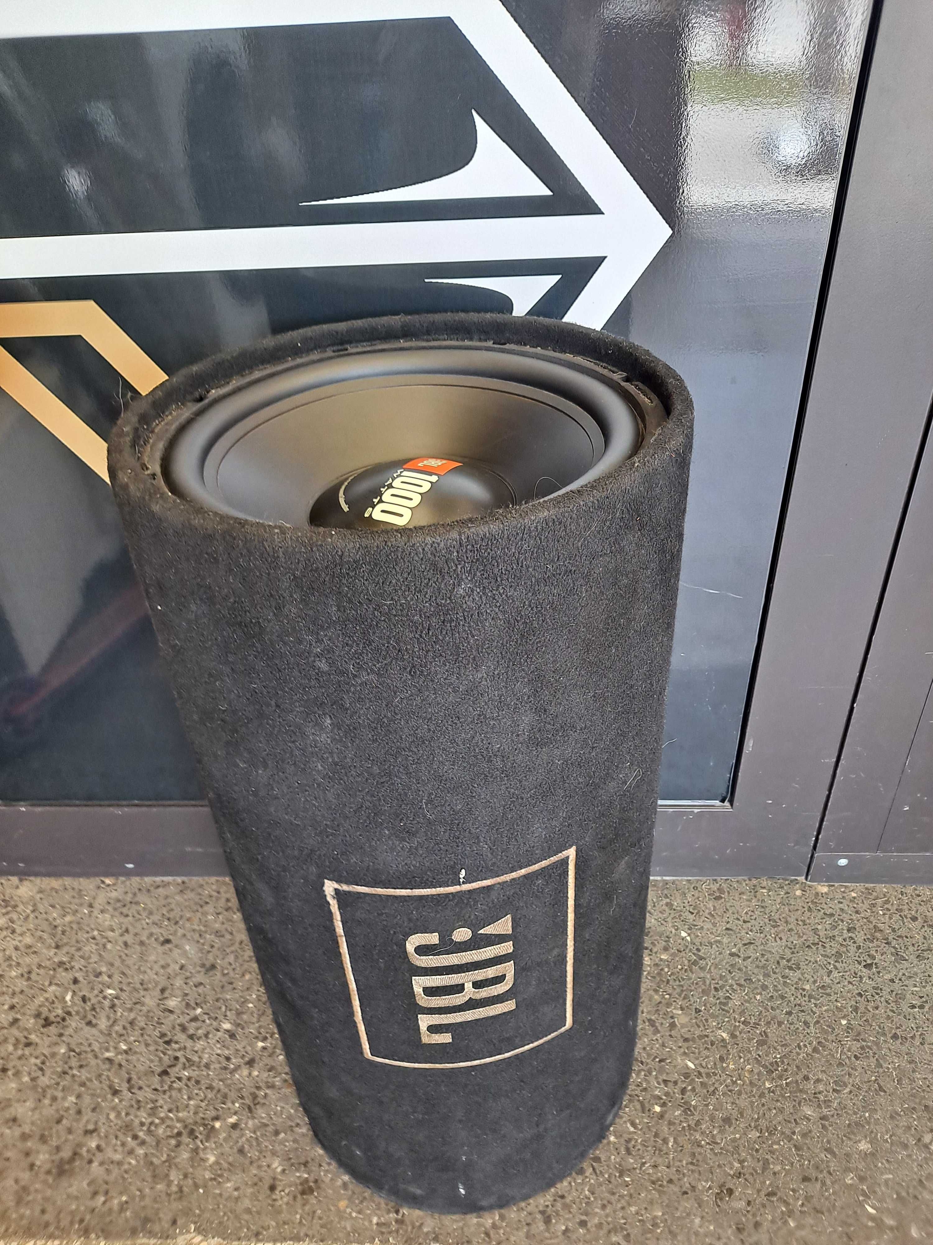 Tuba basowa JBL CS1204T 1000W
