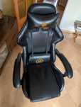 Fotel Gamingowy LUCKRACER z poduszką masującą