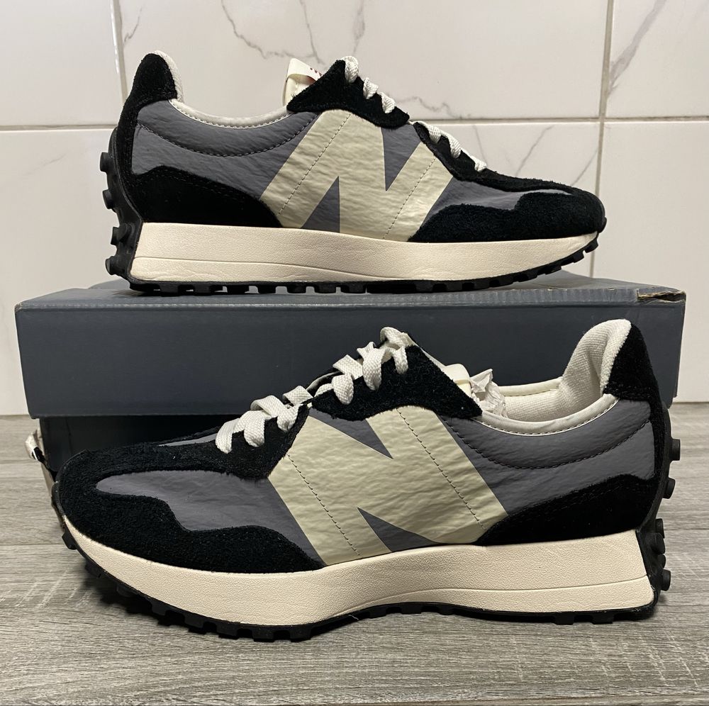 Кросівки чоловічі New Balance 327, 42 Оригінал
