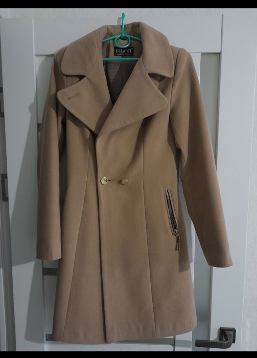 Жіноче пальто 42 р.