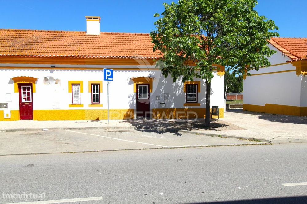 Espaço Comercial Totalmente Renovado - Sines