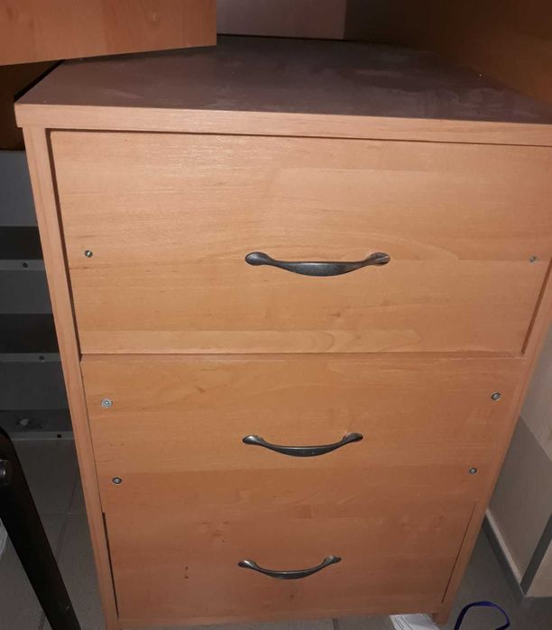 Стіл комп'ютерний 1100 грн