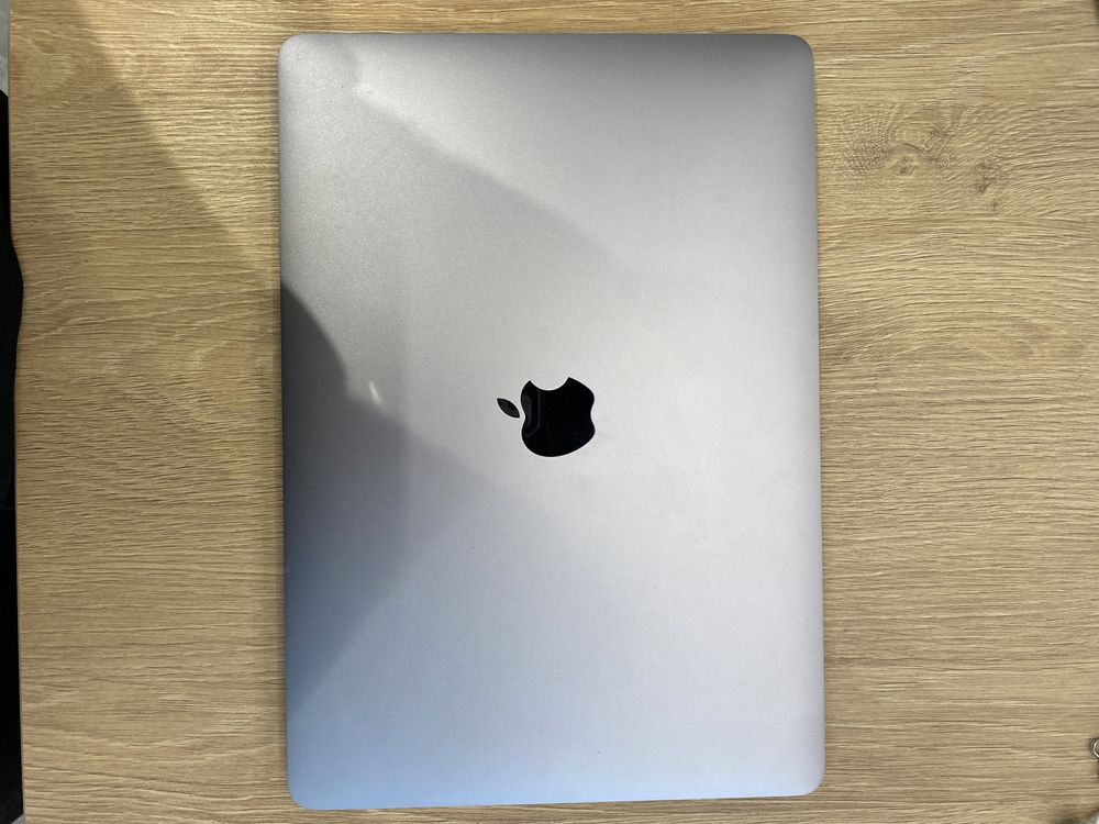 lacBook Pro 13 Retina Space Gray 128GB (MUHN2) 2019 used 412 циклів