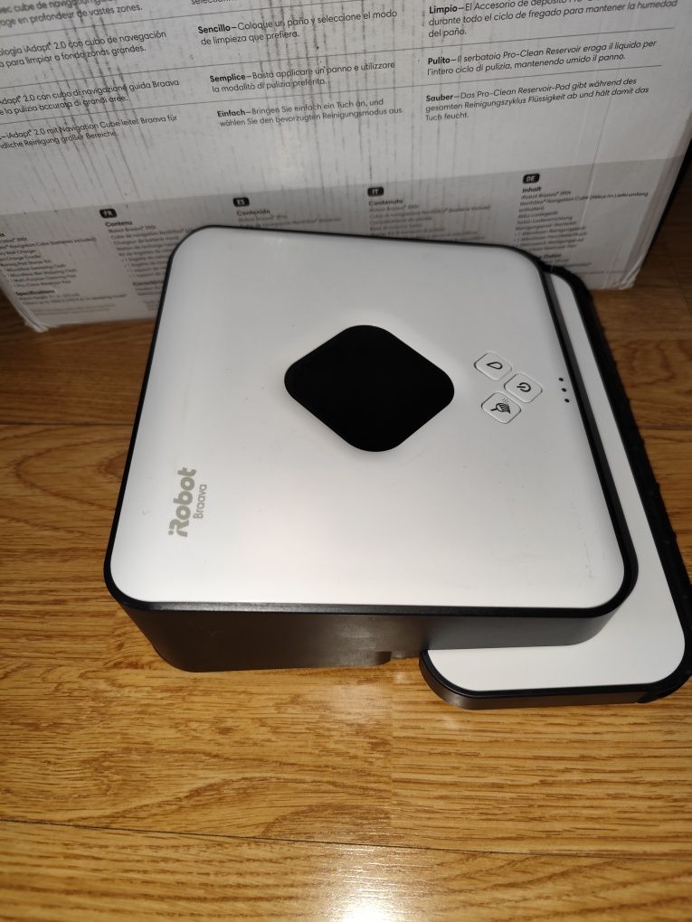 Robot iRobot BRAAVA 390T biały mopujący na mokro i sucho