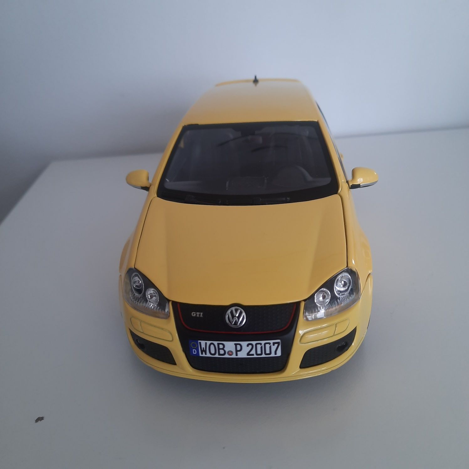 Volkswagen golf V GTI norev piękny 1:18