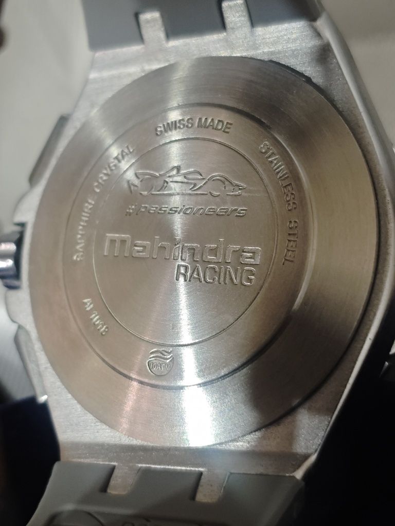 Maurice lacroix Mahindra racing quartz часы наручные