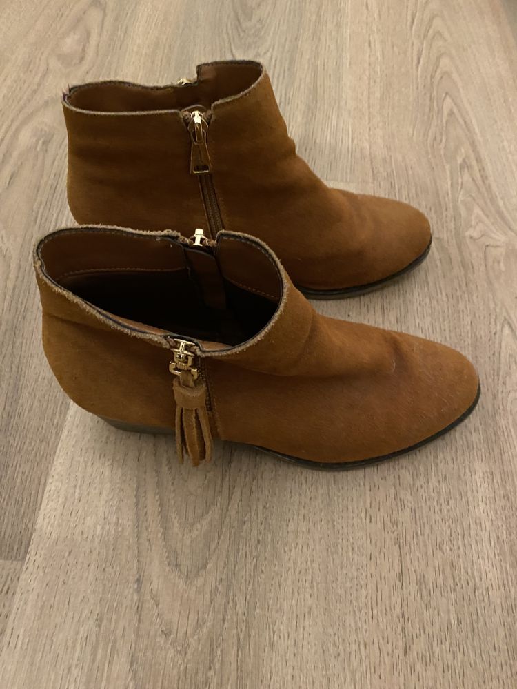 Botas pretas senhora tamanho 39