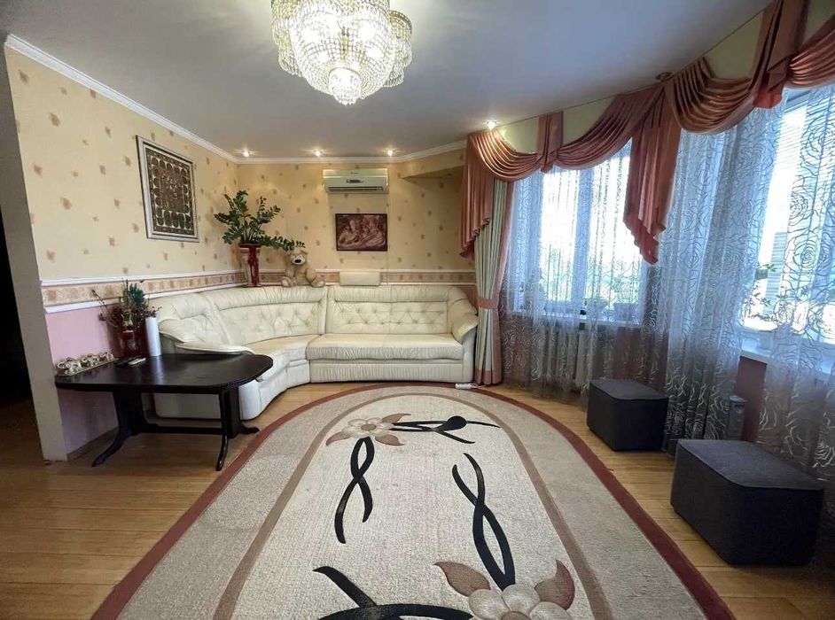 Оренда двокімнатної квартири
Микільсько Слобідська