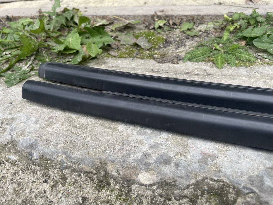 Молдинг планка задніх дверей renault zoe