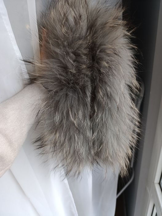 Obszycie do kaptura z naturalnego lisa, jenota
