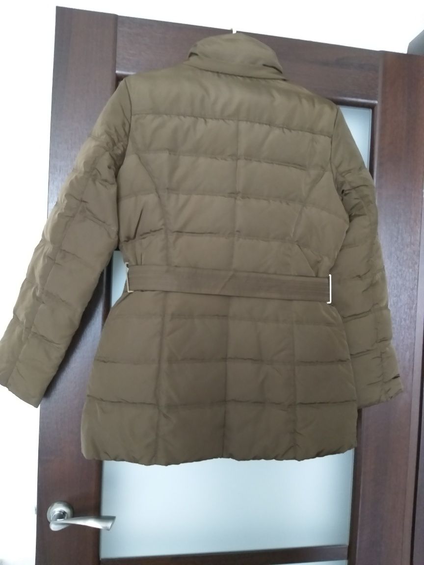 Курточка пуховик зимняя, цвет хаки, 48 размер, отличном сост