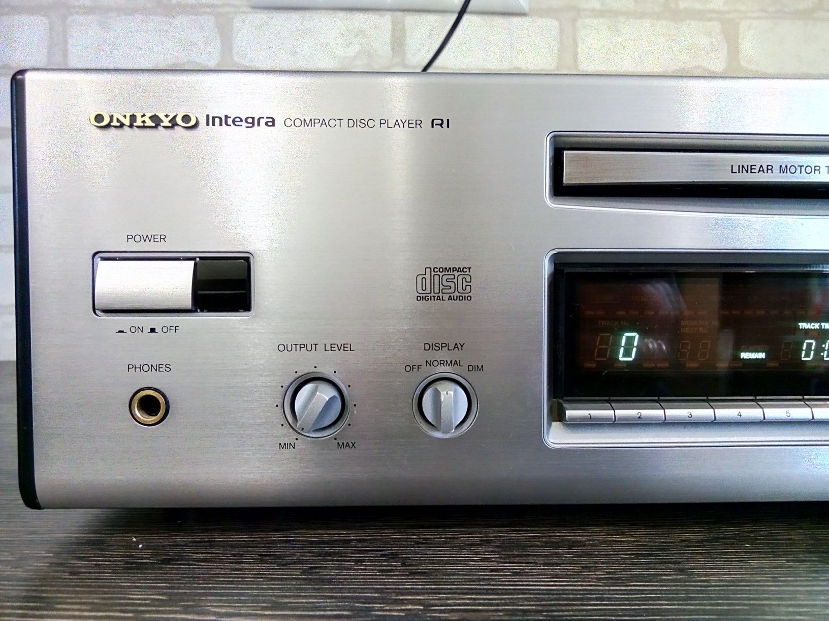 ONKYO DX-6850 Compact Disc Player 1991-92