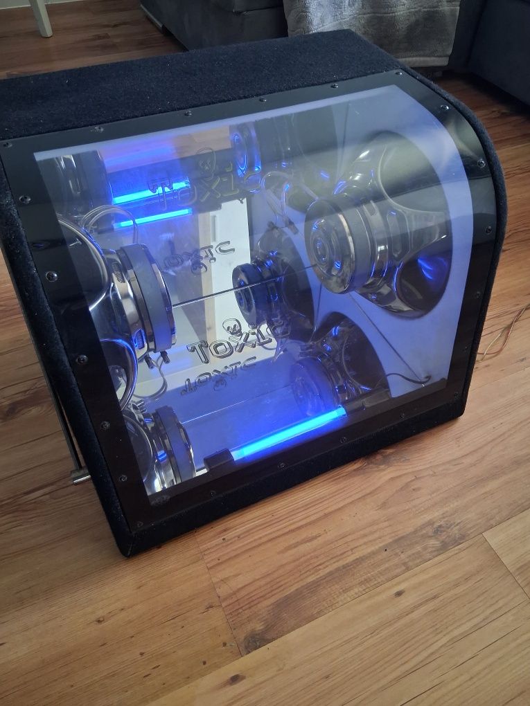 Skrzynia basowa, Subwoofer Toxic  1500 wat
