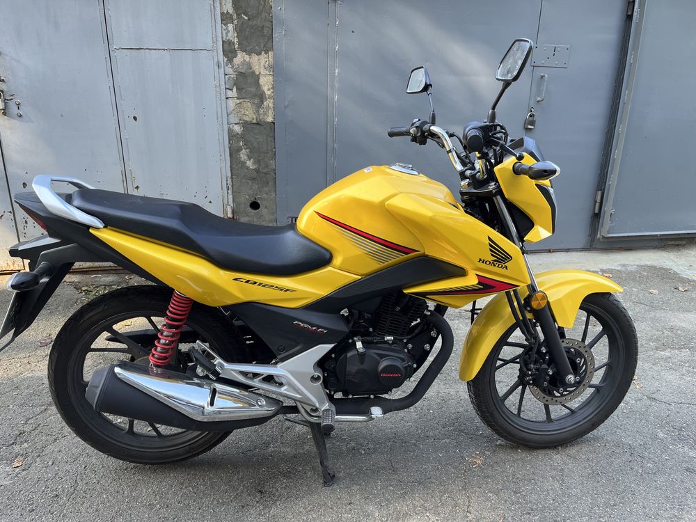 Мотоцикл HONDA CB125F, як новий, 1,5 л на 100 км