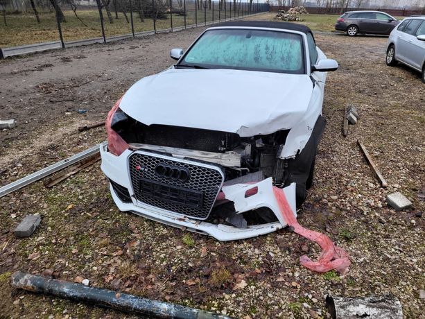 Audi RS5 po kolizji