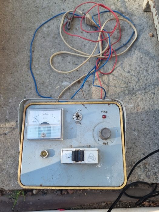 Prostownik akumulatorowy samochodowy UNIKAT antyk PRL