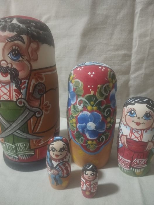 Матрешка украинская семейка.
