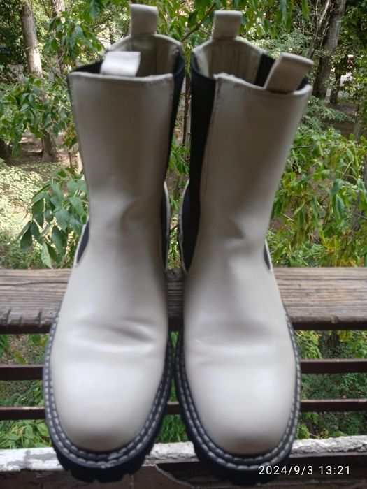 Ботинки  на резинке, 39р.Торг!