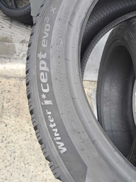 Резина зимова, 7.8мм, Hankook Winter I'Cept Evo 3X 255\45 R20