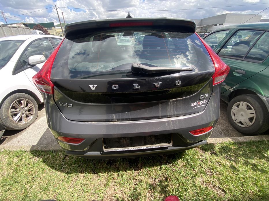 Volvo V40  (peças)