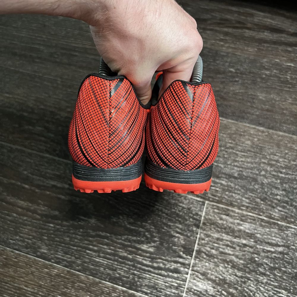 Сороконожки Puma One 5.4 оригінальні футбольні бампи пума future