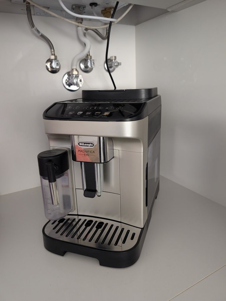 Máquina de Café Automática DeLonghi Magnifica Evo