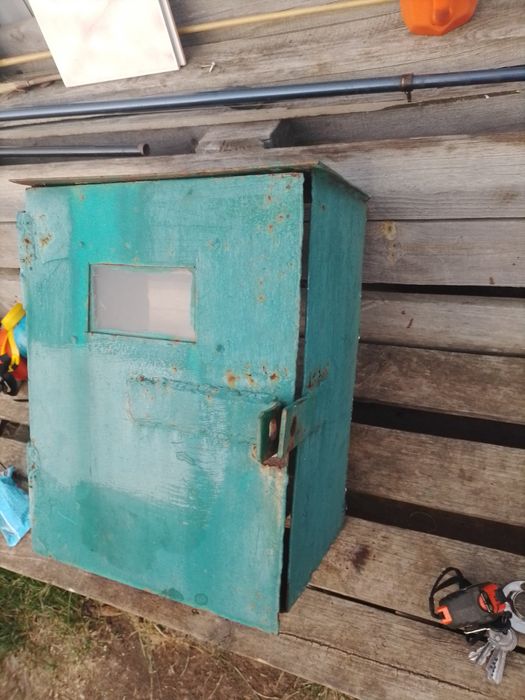 Металевий ящик для лічильника то