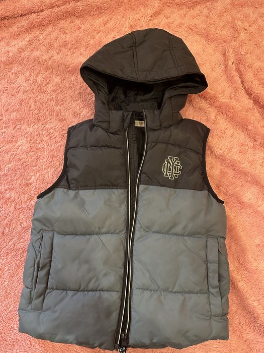 Продам жилетку hm
