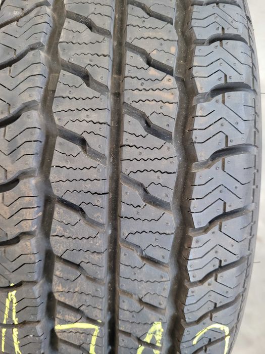 opona 205/ 60 16c maxxis