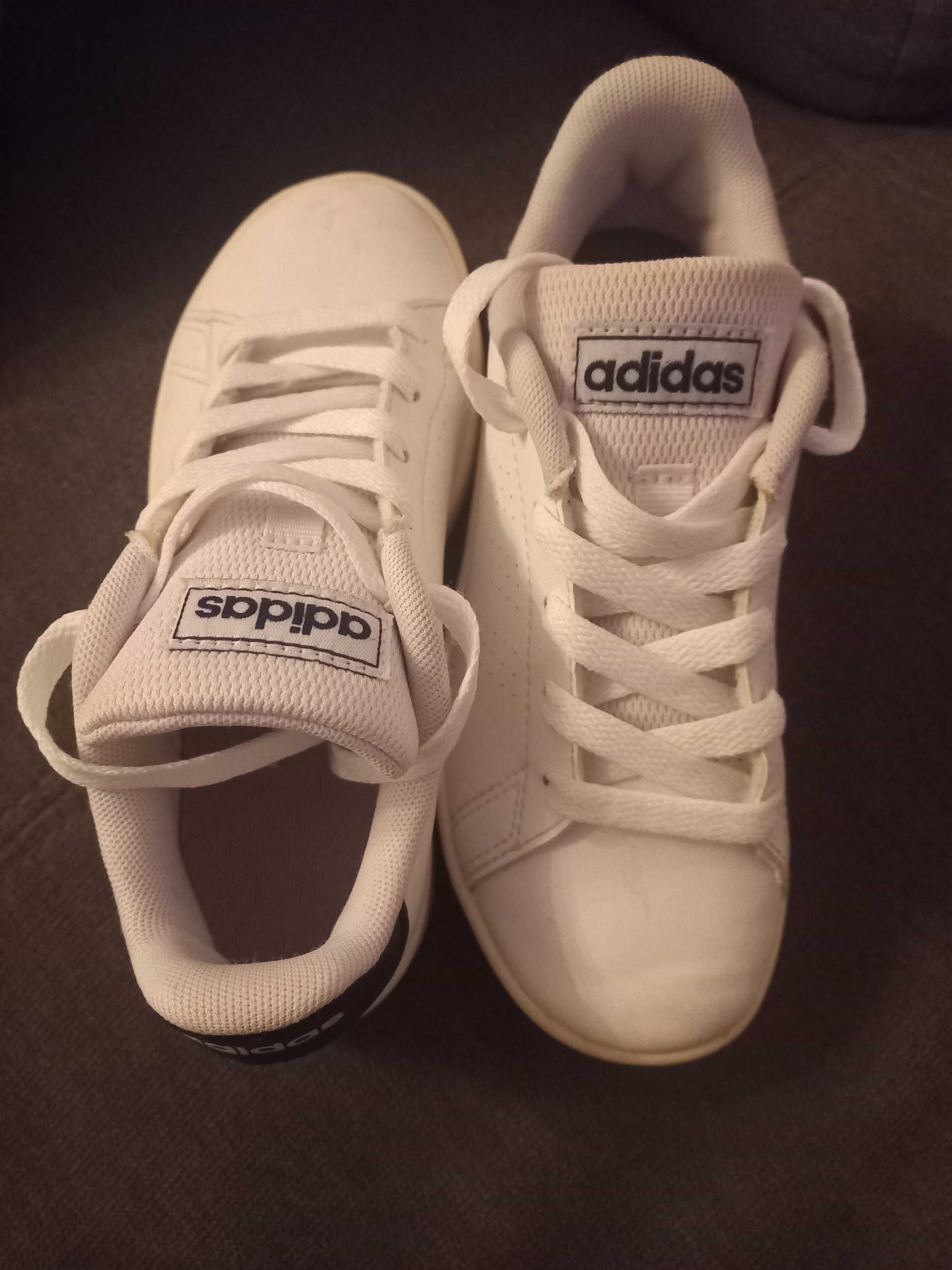 Sapatilhas Adidas 30