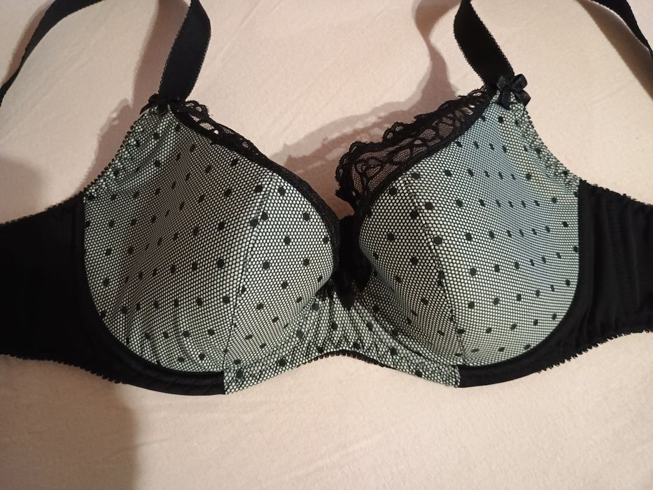 Nowy piękny biustonosz