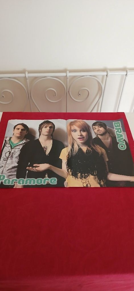 Poster Paramore, novo