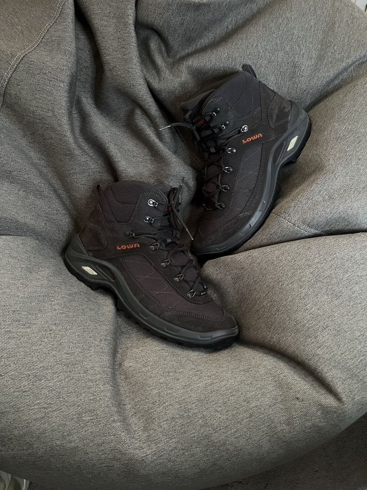 Черевики LOWA TAURUS 2 GORETEX MID трекінгові берці лова оригінал