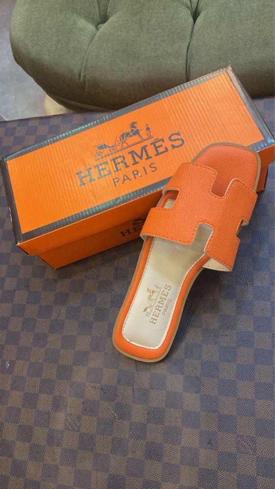 Hermes oran sandals