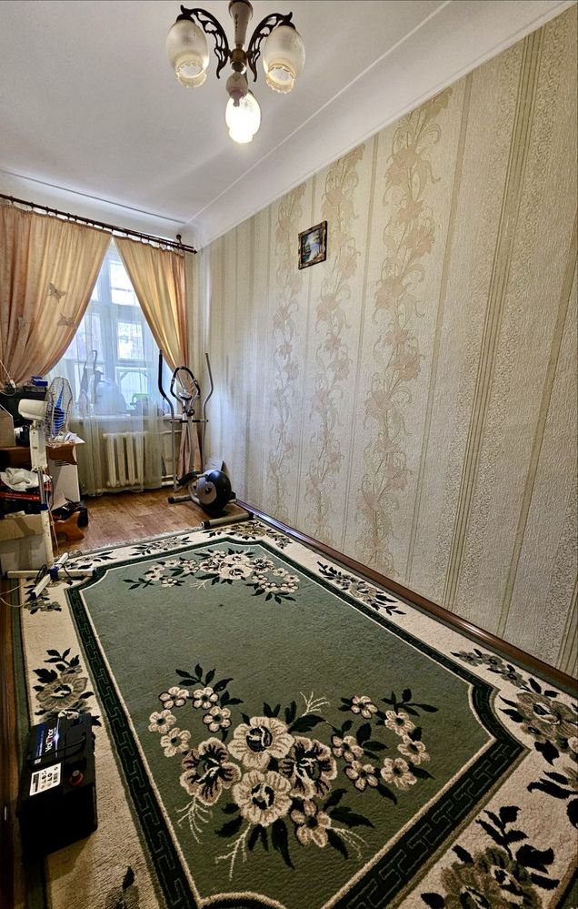 Продаю 3 х комнатную квартиру в ЦЕНТРЕ/ М. Морская/ СЕРТИФИКАТ