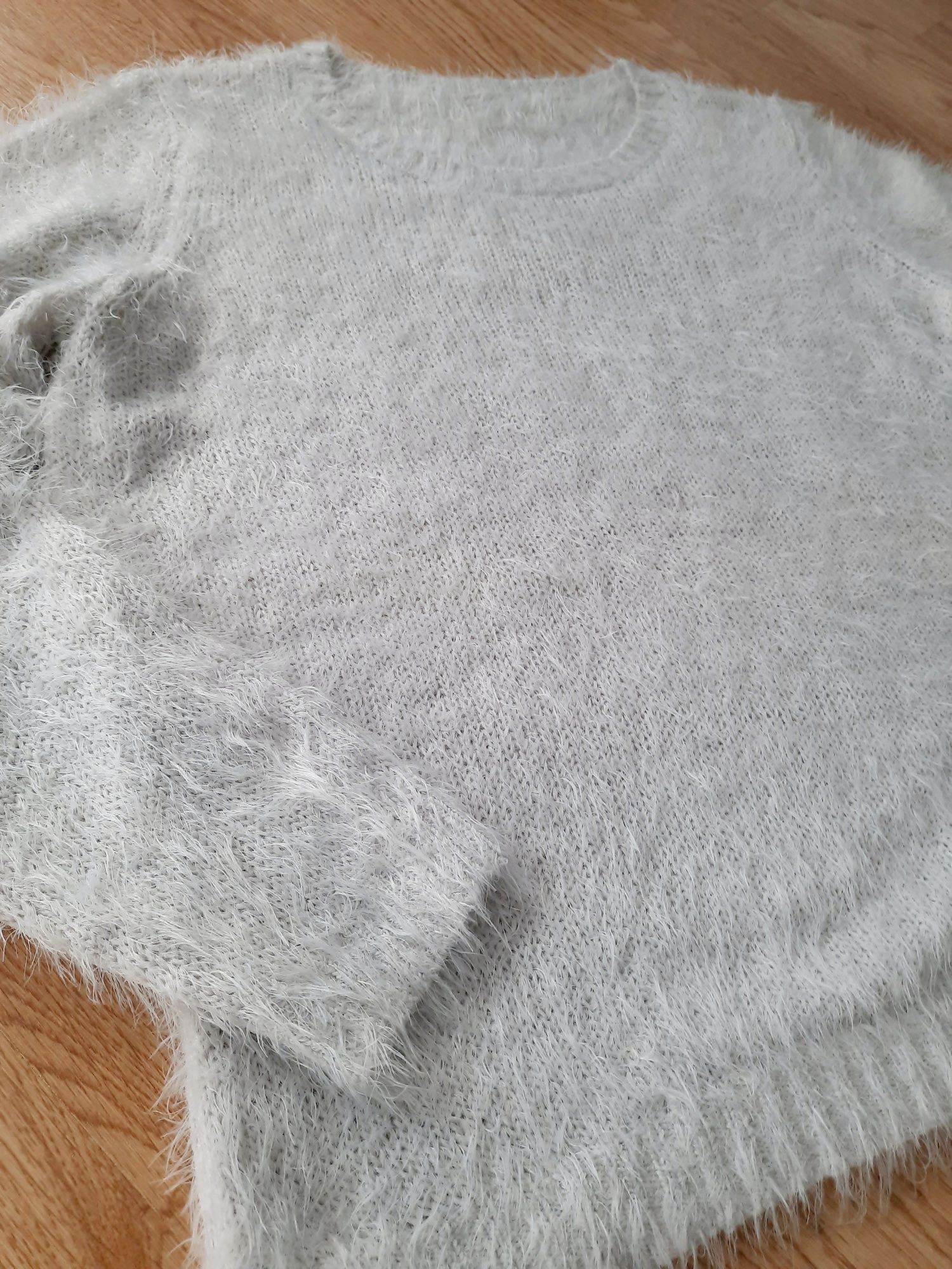 Sweter damski 40/42 biały szary