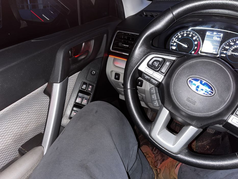 Субару форестер 2016 рік