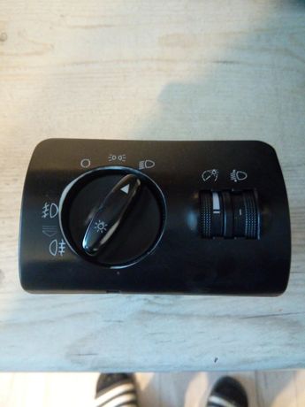 Włącznik świateł audi A6 C5 98r