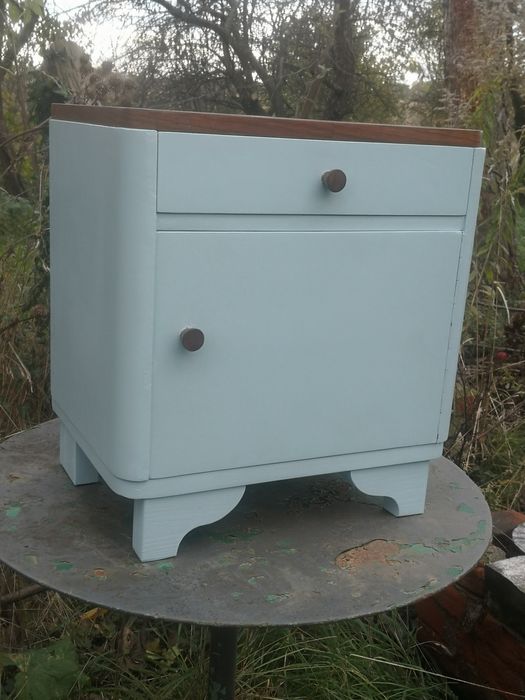 Szafka nocna po renowacji