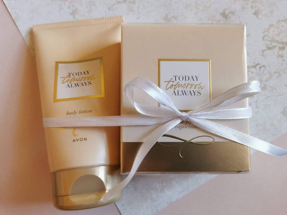 Avon Zestaw TTA Tomorrow Prezent + Gratisy Perfumy dla Niej