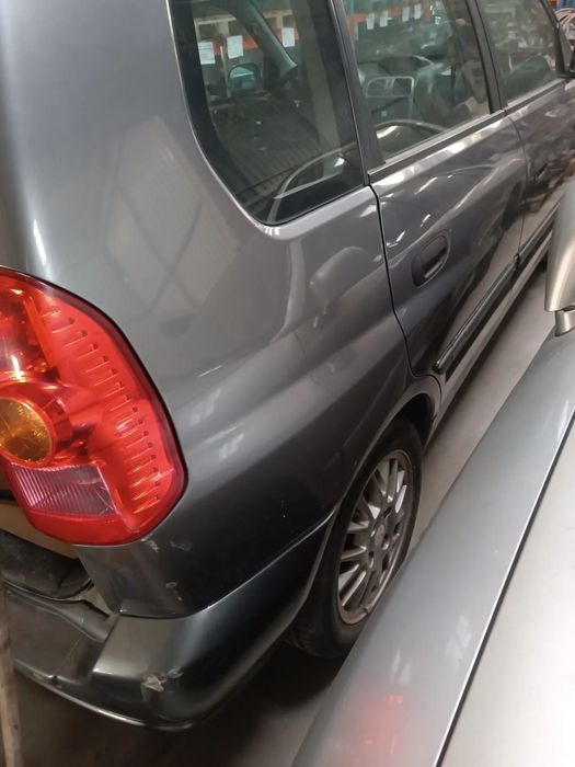 Mitsubishi Spacestar 1.9 did ( 2004 )