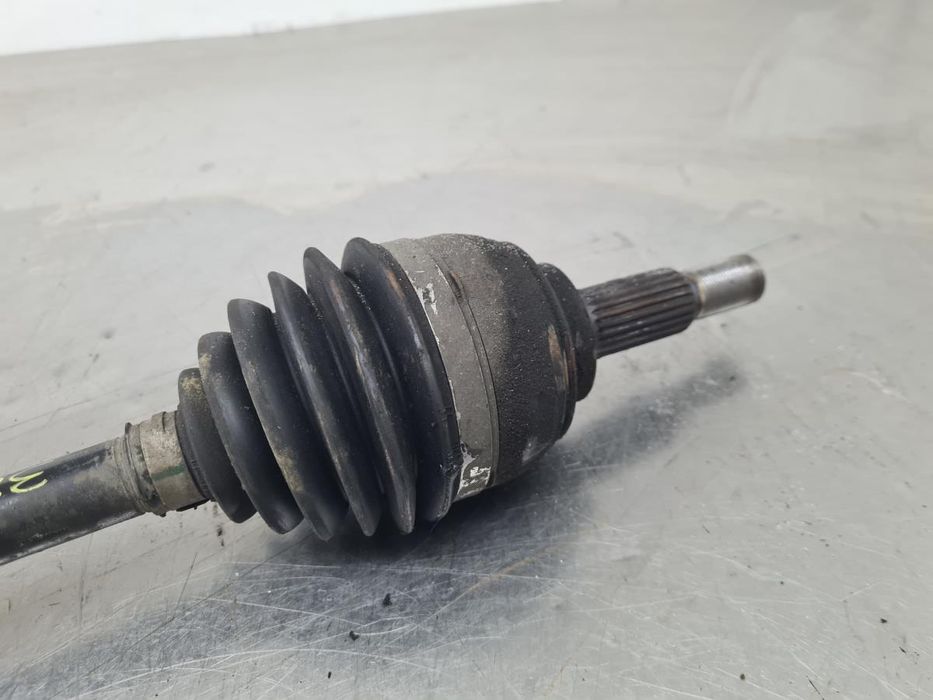 Transmissão frente esquerda NISSAN Micra V (K14)