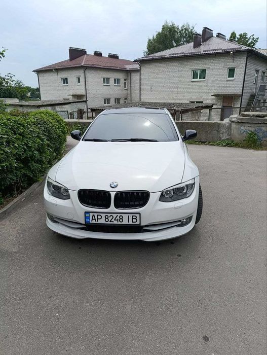 BMW 328i (E92) 2011 рік