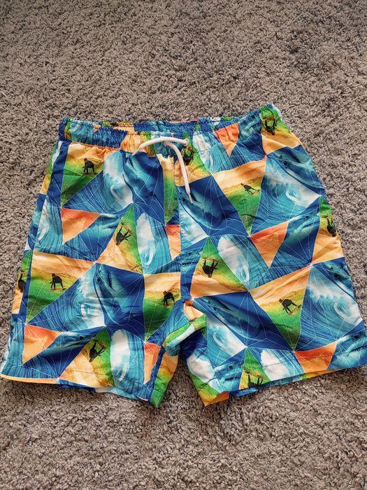 Яскраві пляжні шорти